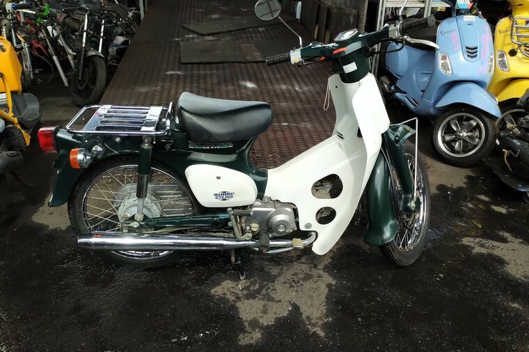 ERWARTET: Honda C50 NT, Japanisch, Gr&uuml;n, 6444 km