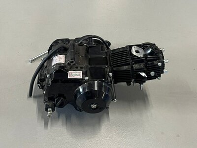 Motor, 50 ccm, halbautomatisch, Lifan, 4-Gang, schwarz 2-Chance Product