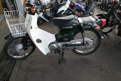 ERWARTET: Honda C50 NT, Japanisch, Grün, 6167 km